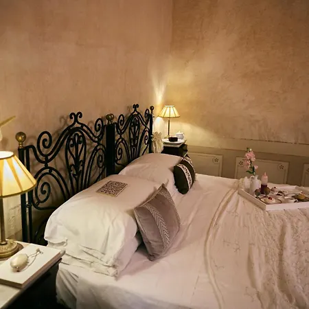 Palazzo Mosco - Dimora Storica 4*