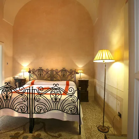 Palazzo Mosco - Dimora Storica 4*