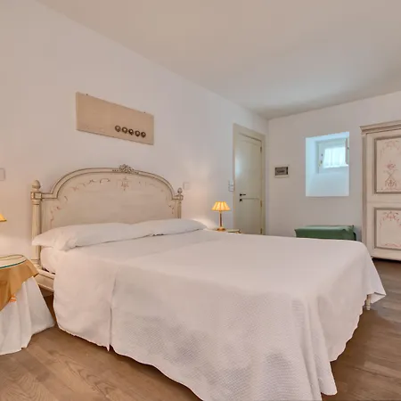 Palazzo Mosco - Dimora Storica 4* غالّيبولي
